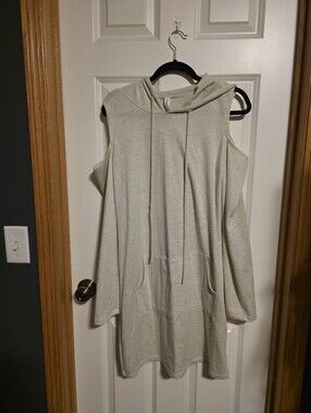 NWT TwentyTen Cold Shoulder Lounge Dress